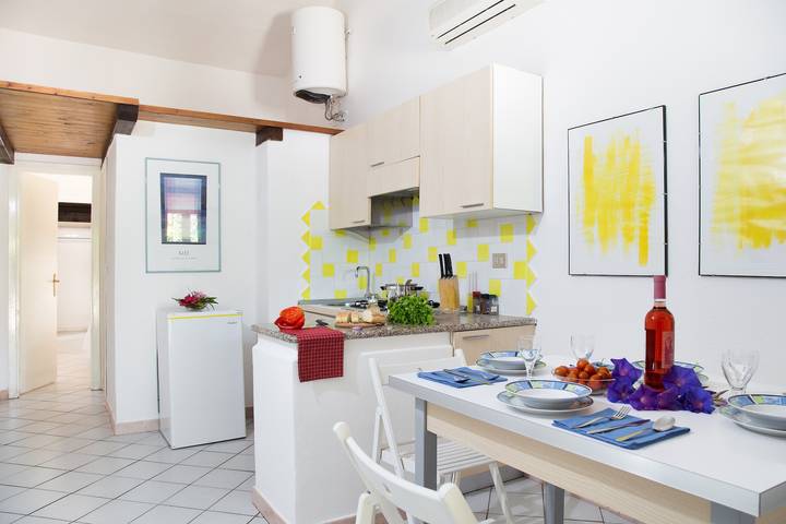Appartamento intero, Appartamento 'Coccinella' con terrazza privata, giardino e aria condizionata in San Teodoro, Olbia-Tempio