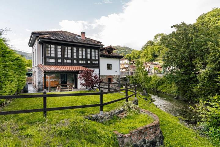 Casa de vacaciones para 10 personas, con vistas y jardín - 1