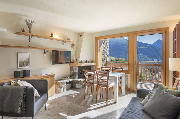 Appartamento per 4 persone, con giardino e balcone a Temù