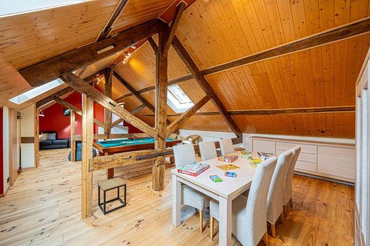 Location de vacances pour 9 personnes, avec balcon ainsi que jacuzzi et piscine dans Hatrival - 2