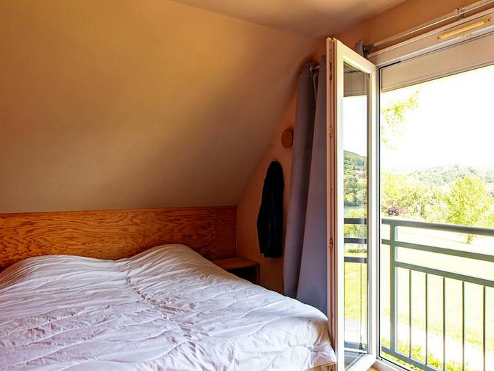 Gîte pour 5 personnes, avec terrasse et piscine à Lissac-sur-Couze - 3