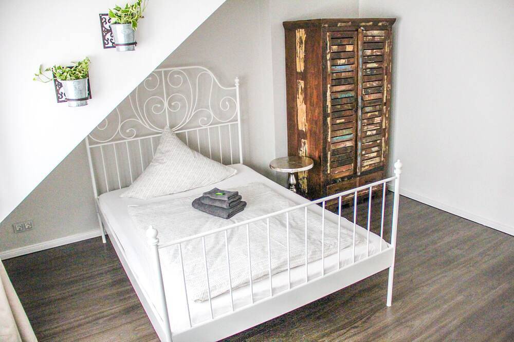 Apartamento entero, Exclusivo 2 Hab. Apartamento en el último piso en una excelente ubicación. in Neustadt Bremen, Bremen