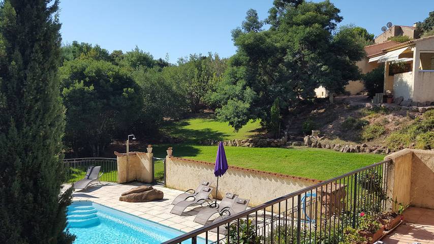 Gîte pour 2 personnes, avec jacuzzi ainsi que piscine et jardin à Porto-Vecchio - 2