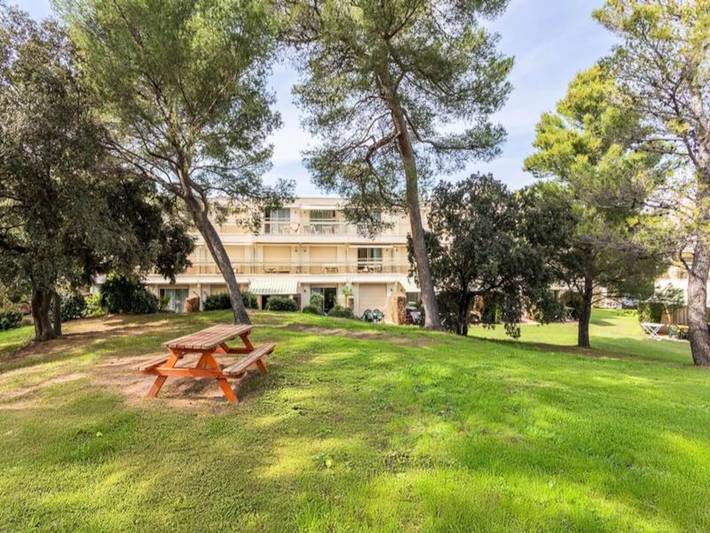 Gîte pour 5 personnes, avec terrasse et piscine, adapté aux familles dans Port Santa-Lucia - 2