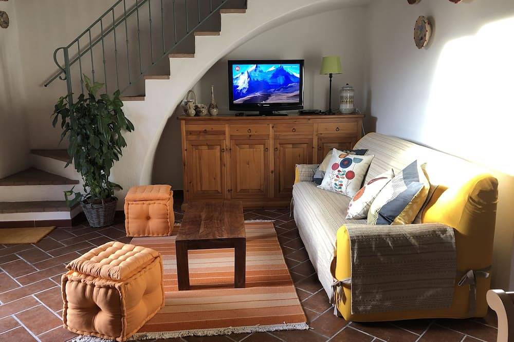 House in the countryside near the sea. Quiet ideal for children. in Teulada, Cagliari Province