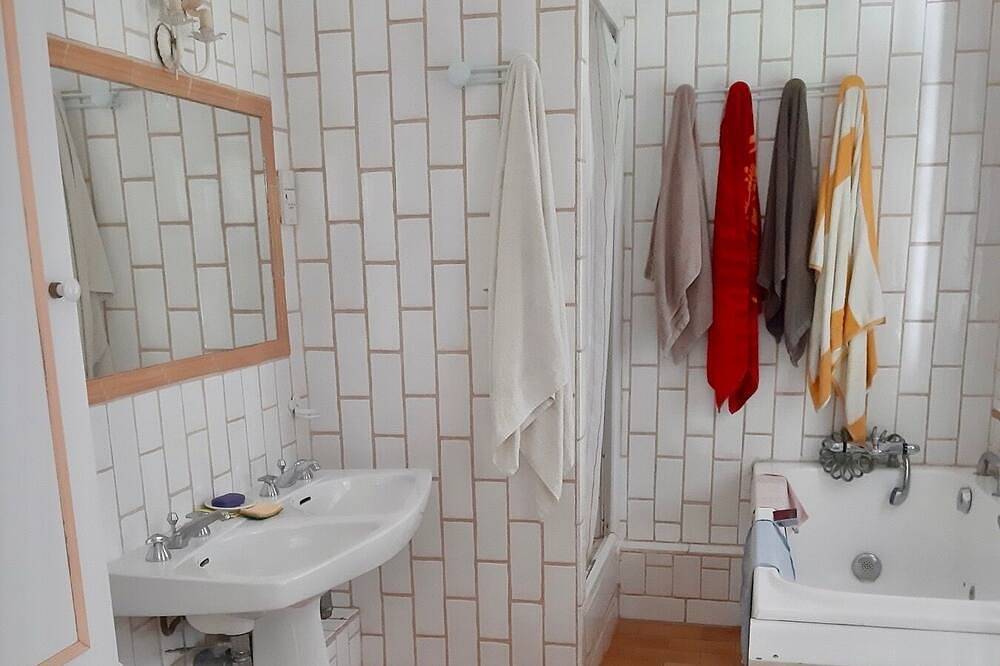 Room for travelers. in Croix, Lille en omgeving