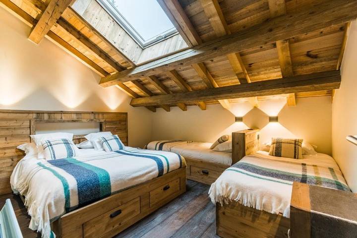 Location de vacances pour 14 personnes, avec piscine ainsi que jardin et vue, animaux acceptés à Le Bourget-du-Lac - 4