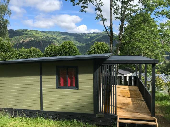 Chalet pour 5 personnes, avec piscine et terrasse, animaux acceptés