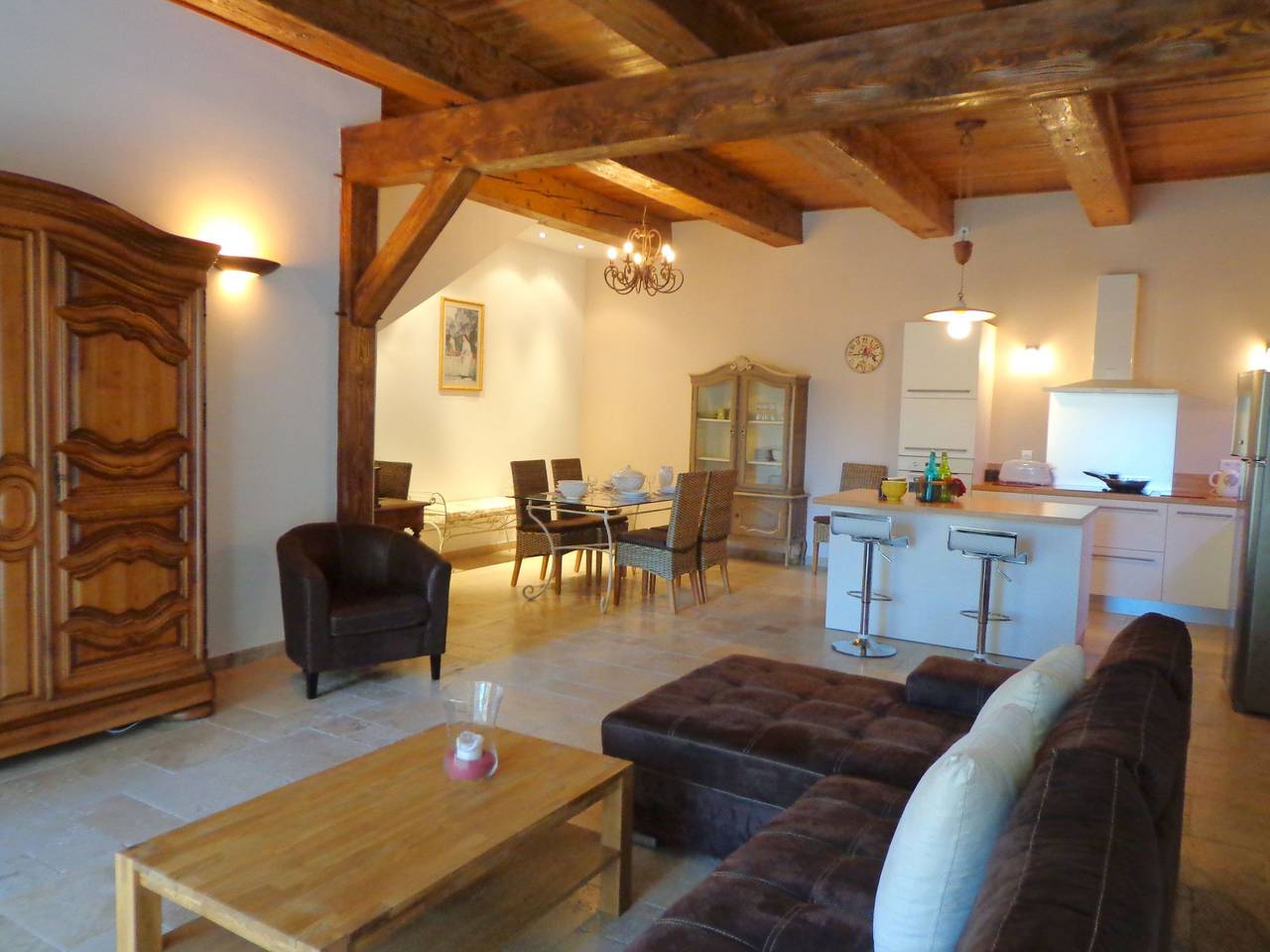 Apartamento entero, Klimatisierte Wohnung mit 2 Schlafzimmern und Pool in Cavaillon, Parque natural regional del Luberon