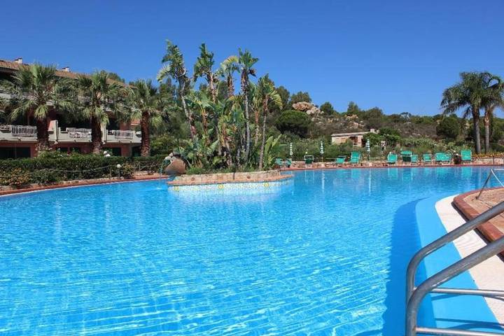 Casa vacanza per 4 persone, con Balcone e Terrazza nonché Giardino e Piscina a Pollina