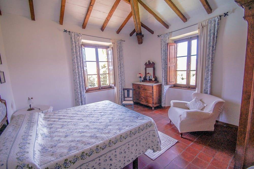House with private pool at 2,8 km from Castiglione di Garfagnana. Panoramic view in Villa Collemandina, Garfagnana