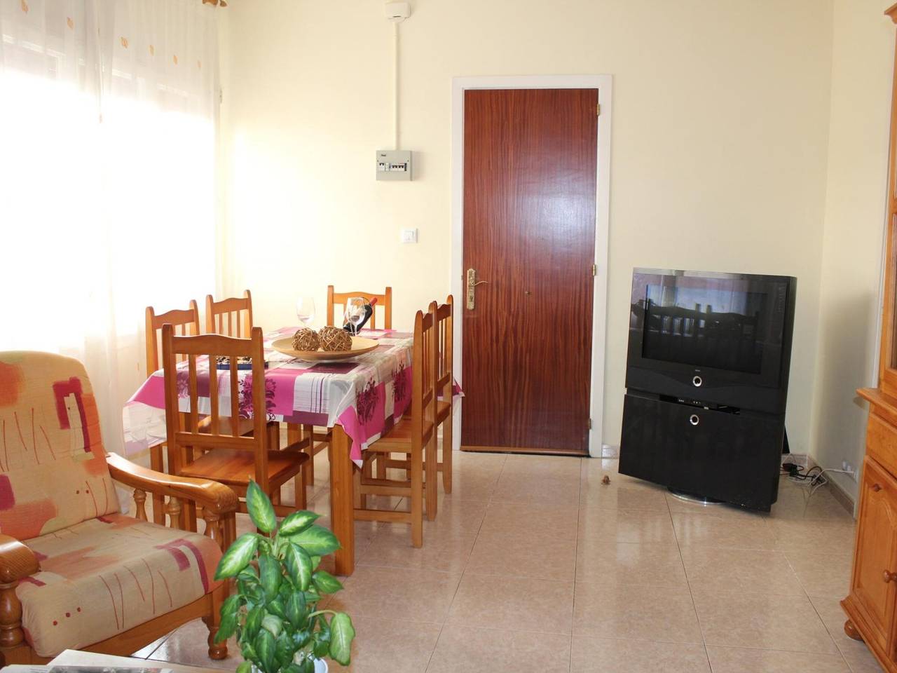 Apartamento entero, Apartamento acogedor a 100m de la playa en Llançà, con Wifi y renovado in Llansá, Alt Empordà