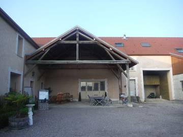 Cottage pour 2 personnes, avec jacuzzi ainsi que piscine et jardin, animaux acceptés dans Cuis