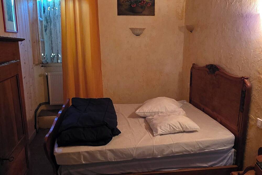 Loca saiso/vac/Séjour : 120 m² dans un corps de ferme authentique et restauré in Goutrens, Aveyron