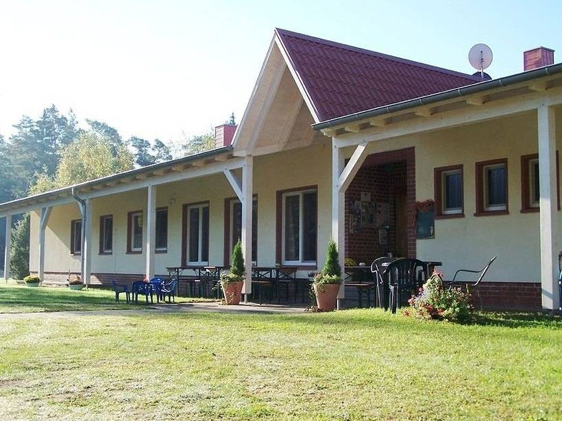 "Ferien Nord-Nordost" Wooster Teerofen "Am Walde" Haupthaus in Wooster-Teerofen, Neu Poserin