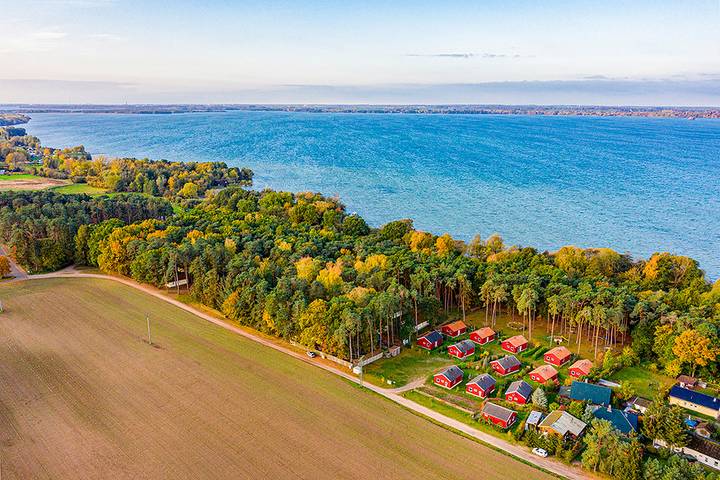 Ferienhaus für 6 Personen, mit Terrasse und Garten sowie Sauna in Dobin am See