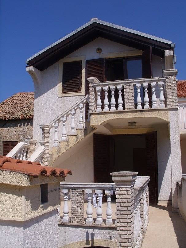 Ganze Wohnung, Ferienwohnung in Zlarin mit Balkon, W-Lan, Waschmaschine (3813-2) in Zlarin (Kroatische Adria), Dalmatinische Inseln