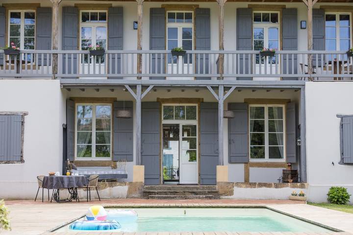 Chambre d’hôte pour 2 personnes, avec Terrasse et Jardin ainsi que Piscine et Vue dans les Landes