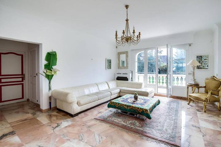 Location de vacances pour 2 personnes, avec vue et jardin à Bougival - 4