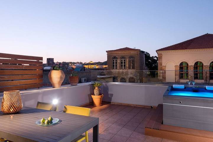 Vakantiehuis voor 8 personen, with whirlpool and zwembad as well as balkon - 1