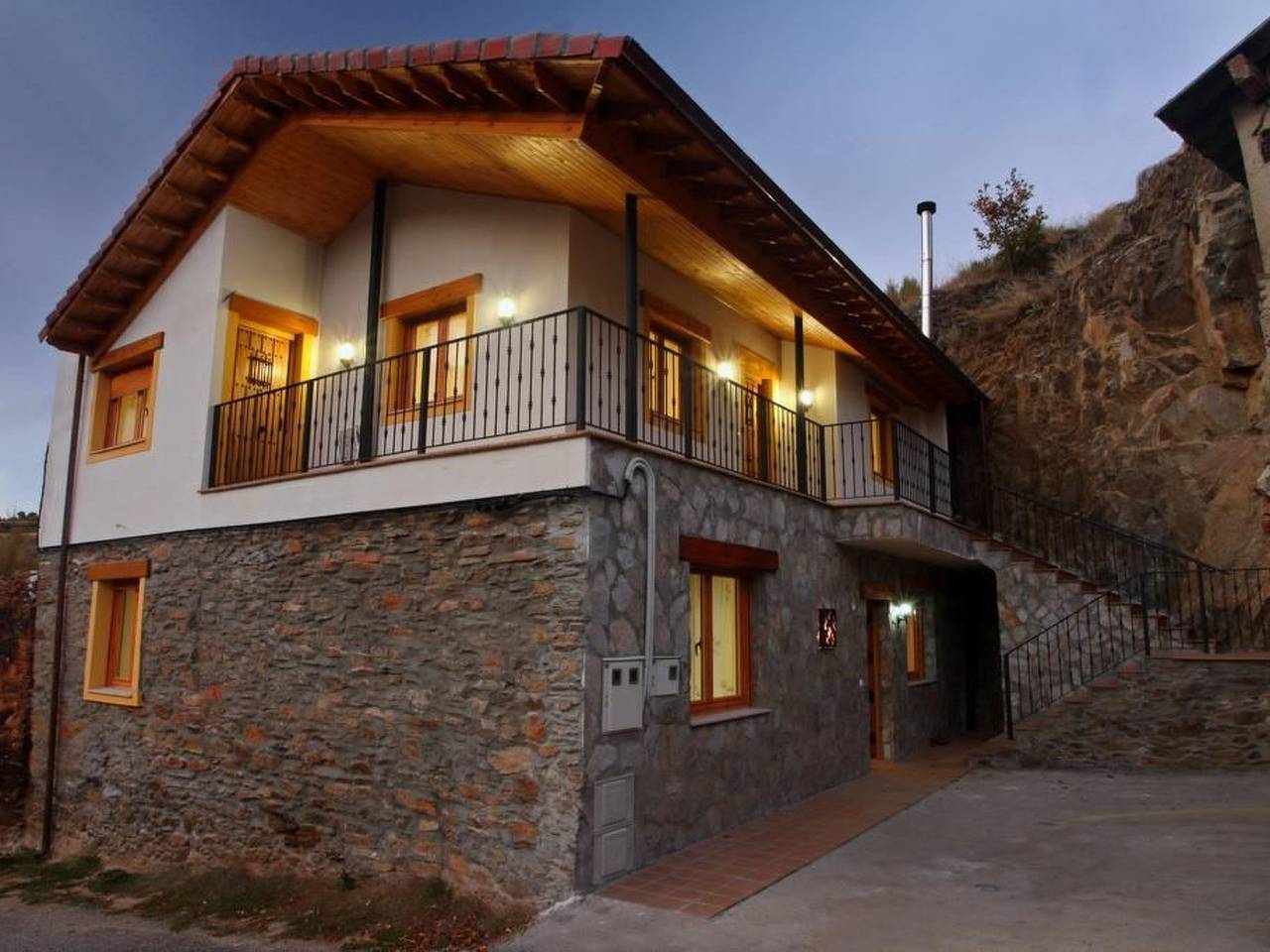 Rural House in the mountain of León in La Omañuela, Riello