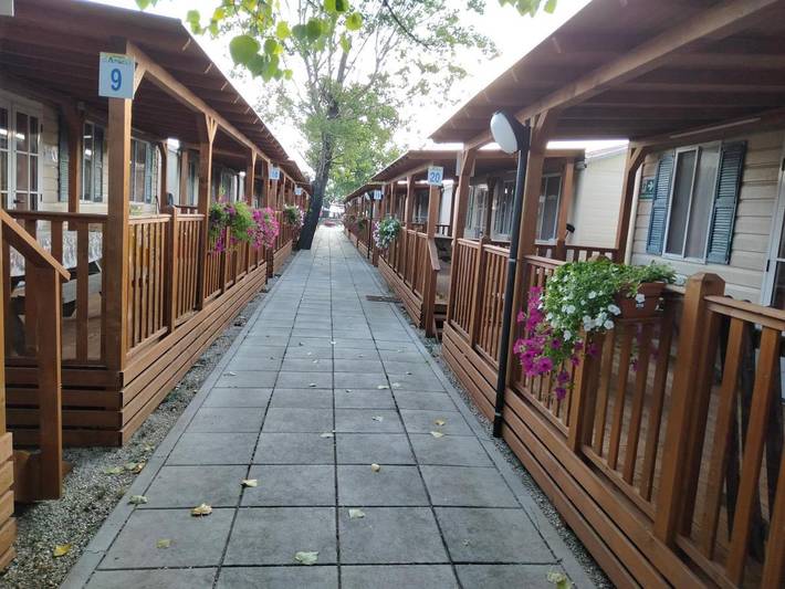 Camping für 4 Personen, mit Pool und Ausblick sowie Kinderpool und Garten, kinderfreundlich in den Abruzzen - 3