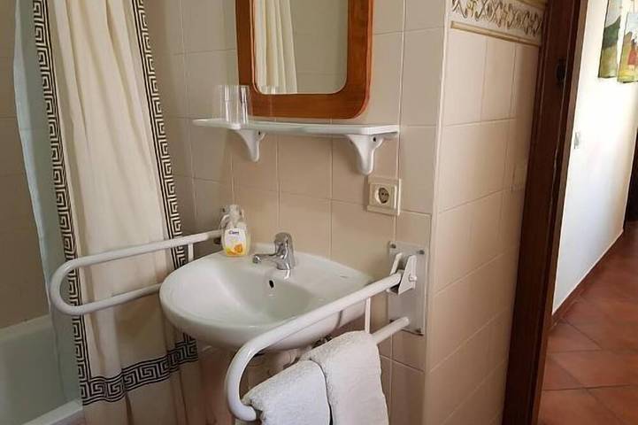 Gîte pour 4 personnes, avec jardin à Erro - 3