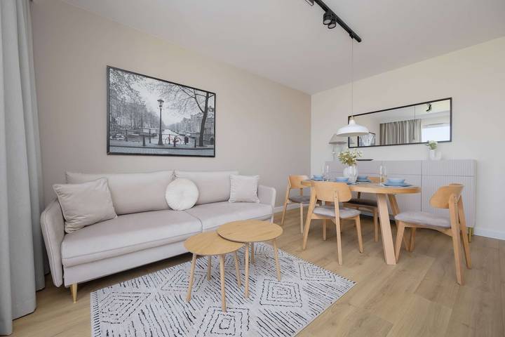 Apartament wakacyjny dla 4 osób, z balkon/ taras w Mokotów