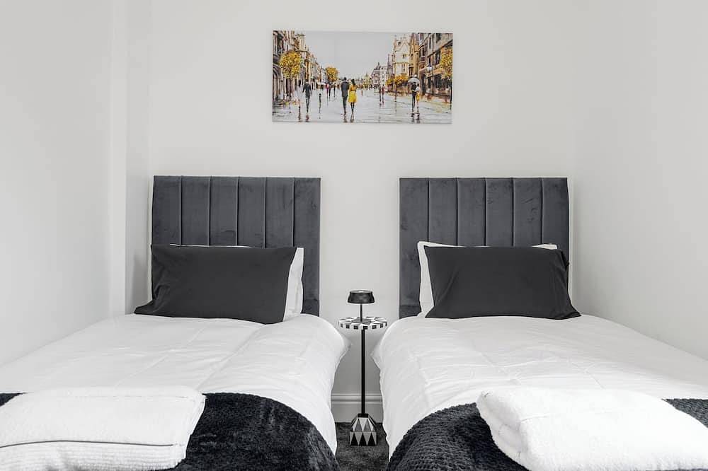 Cozy Bolton Home with Terrace in Bolton, Greater Manchester