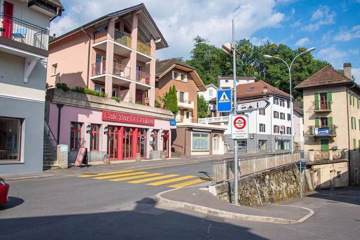 Gîte pour 2 personnes, avec vue sur le lac ainsi que vue et balcon à Port-Valais - 3