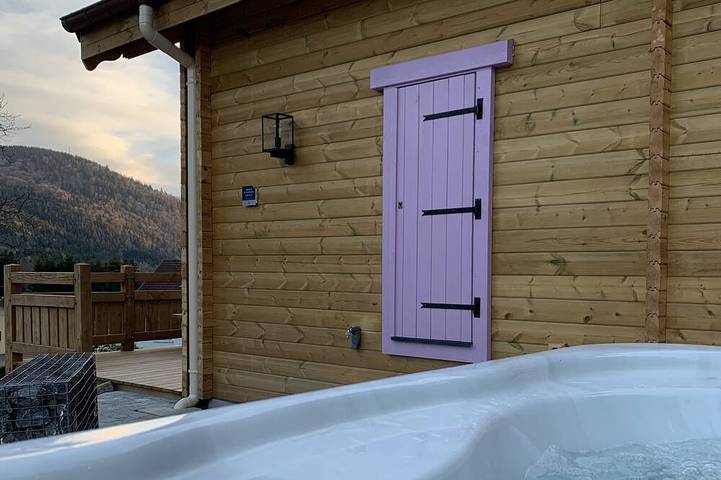 Gîte pour 4 personnes, avec jardin ainsi que jacuzzi et balcon à Rochesson - 4
