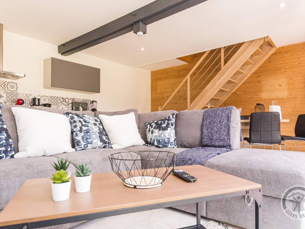 Charmantes Ferienwohnung mit beheiztem Pool, Nähe Mont St-Michel, für Familien geeignet in Pontorson, Avranches und Umgebung