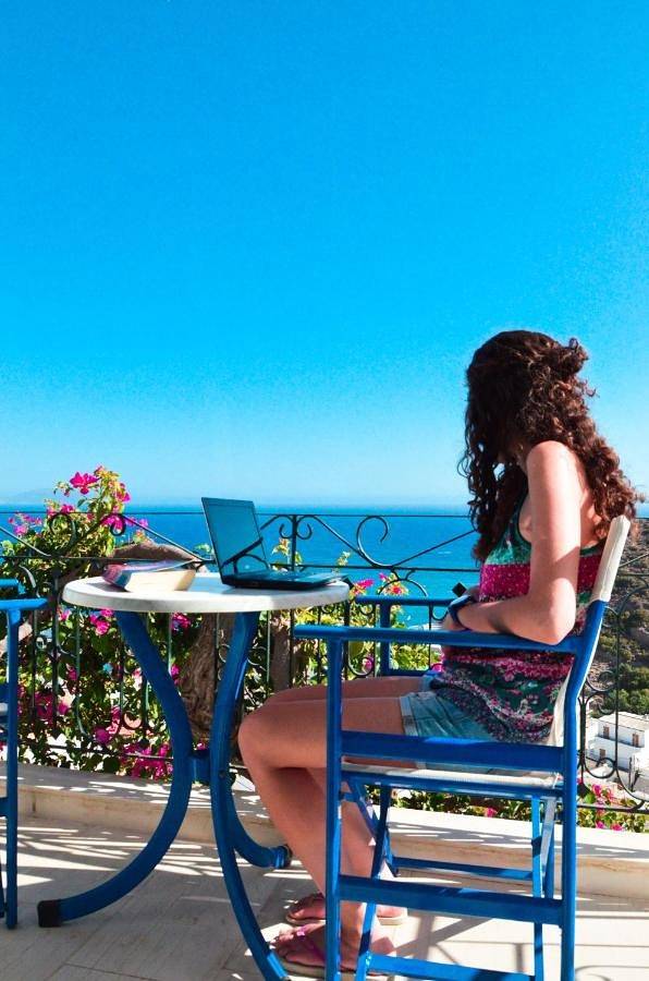 Appart’hôtel pour 3 personnes, avec vue ainsi que terrasse et jardin