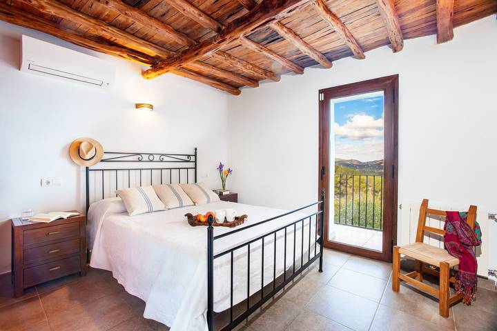 Ferienhaus für 8 Personen, mit Terrasse und Garten auf Ibiza - 2