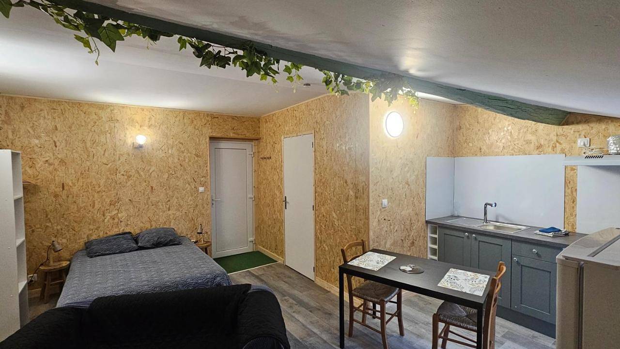 Appartement entier, Studio 4 in Fains-Véel, Région de Bar-le-Duc