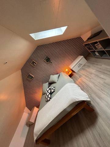 Gîte pour 2 personnes, avec jardin dans Aye