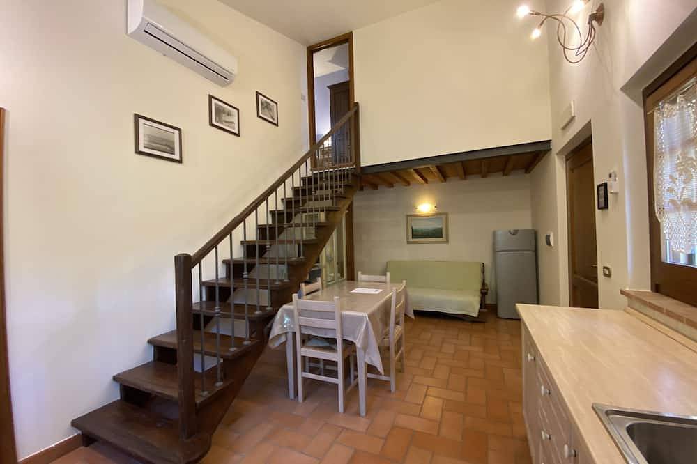 Three Rooms Apartment - Agilla e Trasimeno in Paciano, Perugia Province