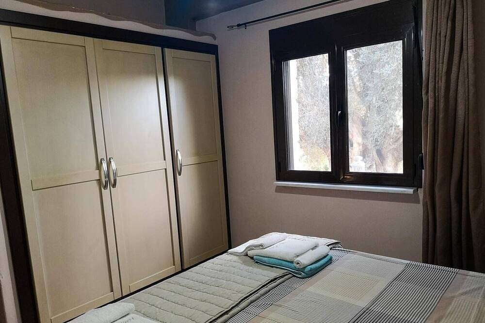 Ruhig gelegen, inmitten von alten Olivenbäumen mit privatem Pool und Garten! in Pitsidia, Iraklio-Heraklion und Umgebung