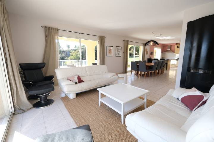 Location de vacances pour 12 personnes, avec jardin au Parc naturel régional des Alpilles - 3