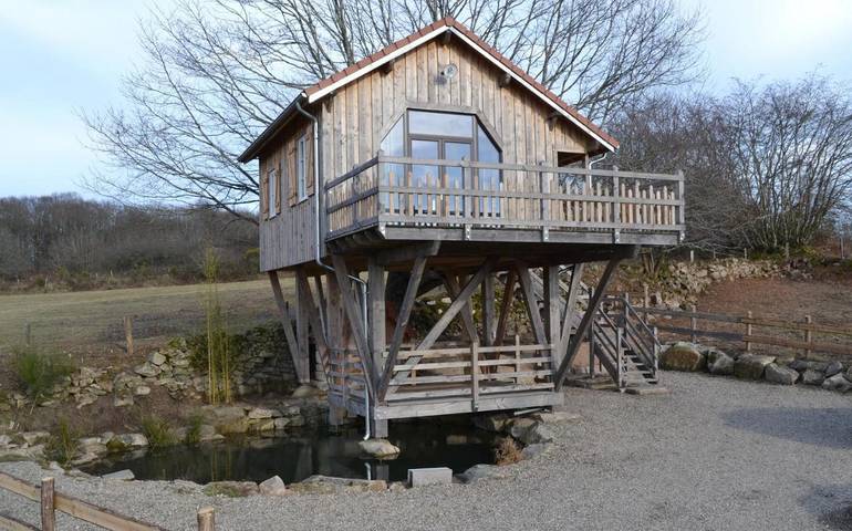Gîte pour 5 personnes, avec balcon ainsi que vue et jardin, adapté aux familles dans Saint-Sernin-du-Bois - 4