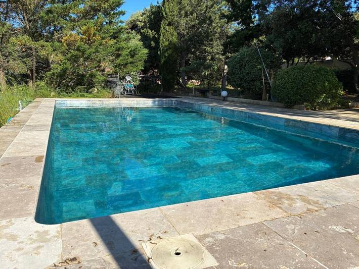 Appartement de vacances pour 4 personnes, avec Terrasse ainsi que Jardin et Piscine