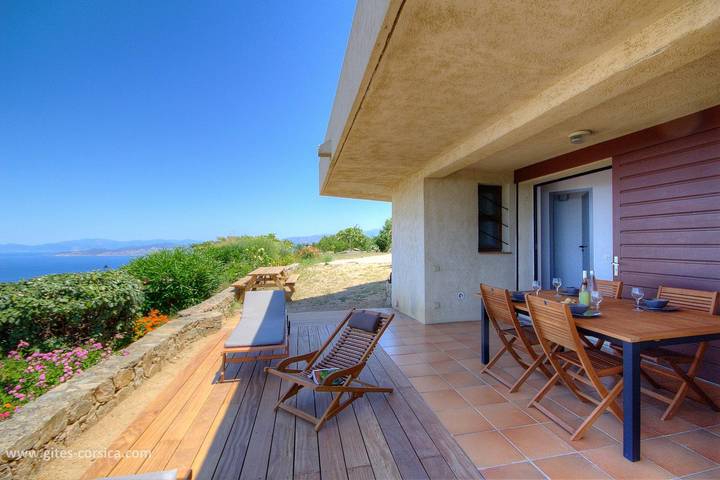 Gîte pour 2 personnes, avec Terrasse ainsi que Jardin et Vue à Corbara - 2