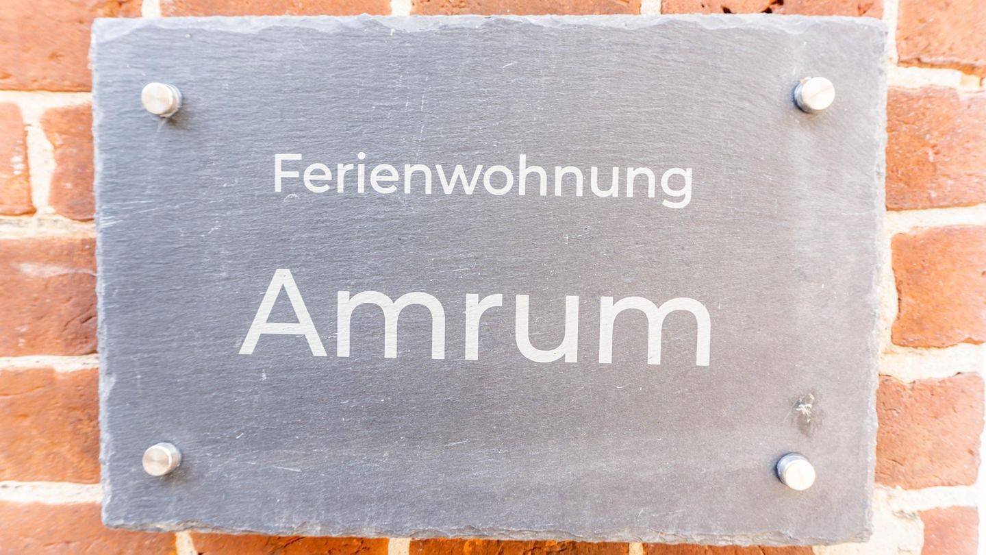 Ganze Wohnung, Ferienwohnung Amrum auf dem Holmhof: Komfortabler Familienurlaub auf dem Land mit Tieren. in Poppenbüll, Eiderstedt