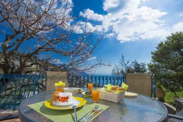 Gîte pour 2 personnes, avec jardin et vue sur l’océan à Amalfi