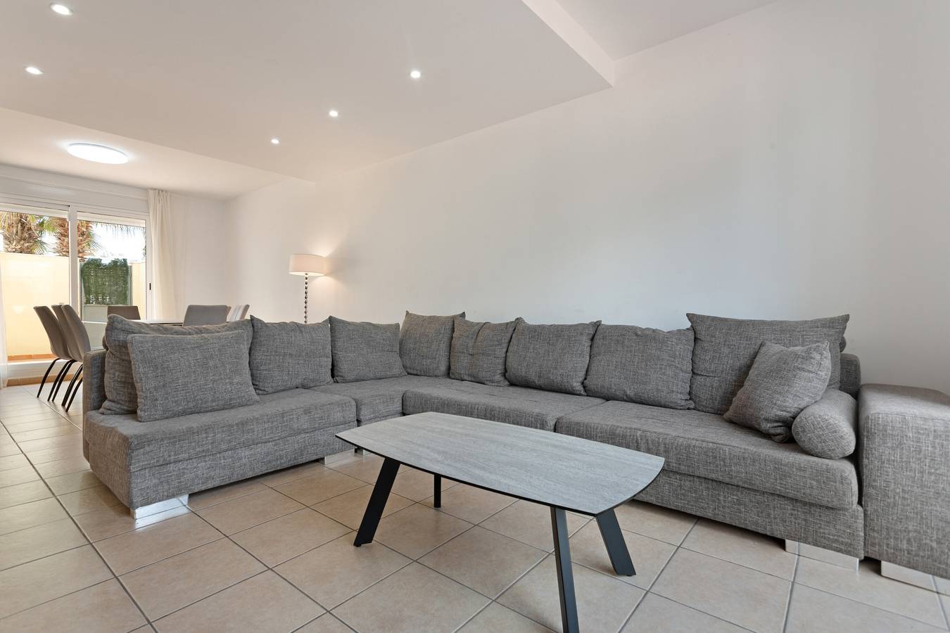 Ολόκληρο το διαμέρισμα, Vacation Apartment 'Obsidian Olivino Miraverde' with Shared Pool, Wi-Fi and Air Conditioning in Miraverde, Adeje