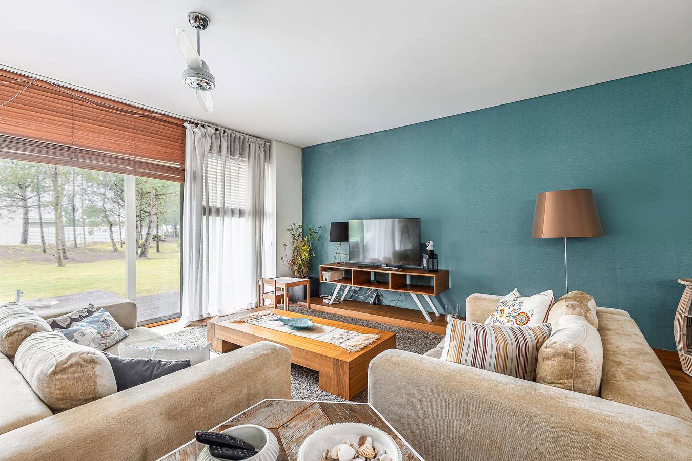 Villa 'Sunny Villa' with Sea View, Wi-Fi and Air Conditioning in Praia Tróia Mar, Carvalhal