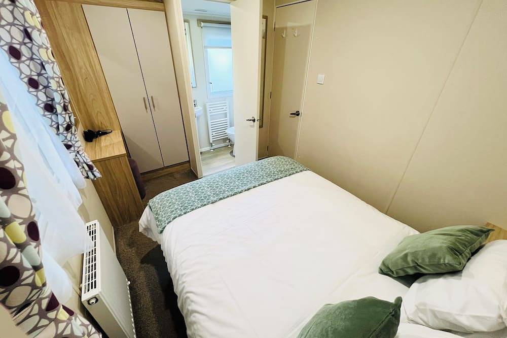 3 Bedroom Caravan Lower Hyde Shanklin in Shanklin, Isle of Wight