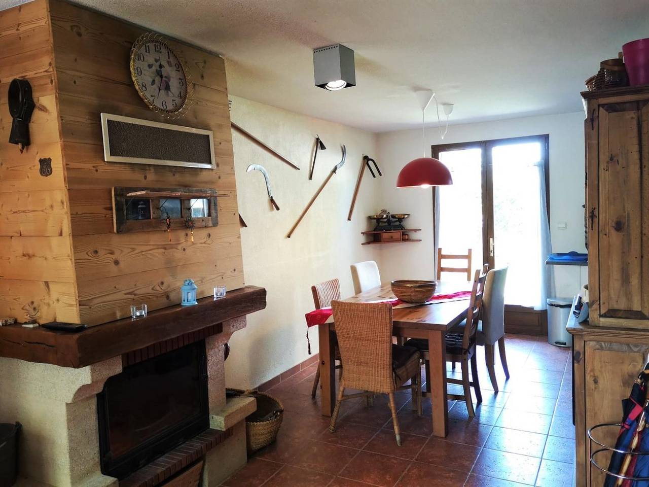 Mitoyenne 3 ch. Jardin Privé, Cheminée, Vues et Wifi in Sainte-Léocadie, Parc naturel régional des Pyrénées catalanes