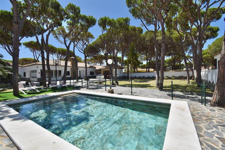 Chalet para 9 personas, con Jardín y Piscina en La Barrosa