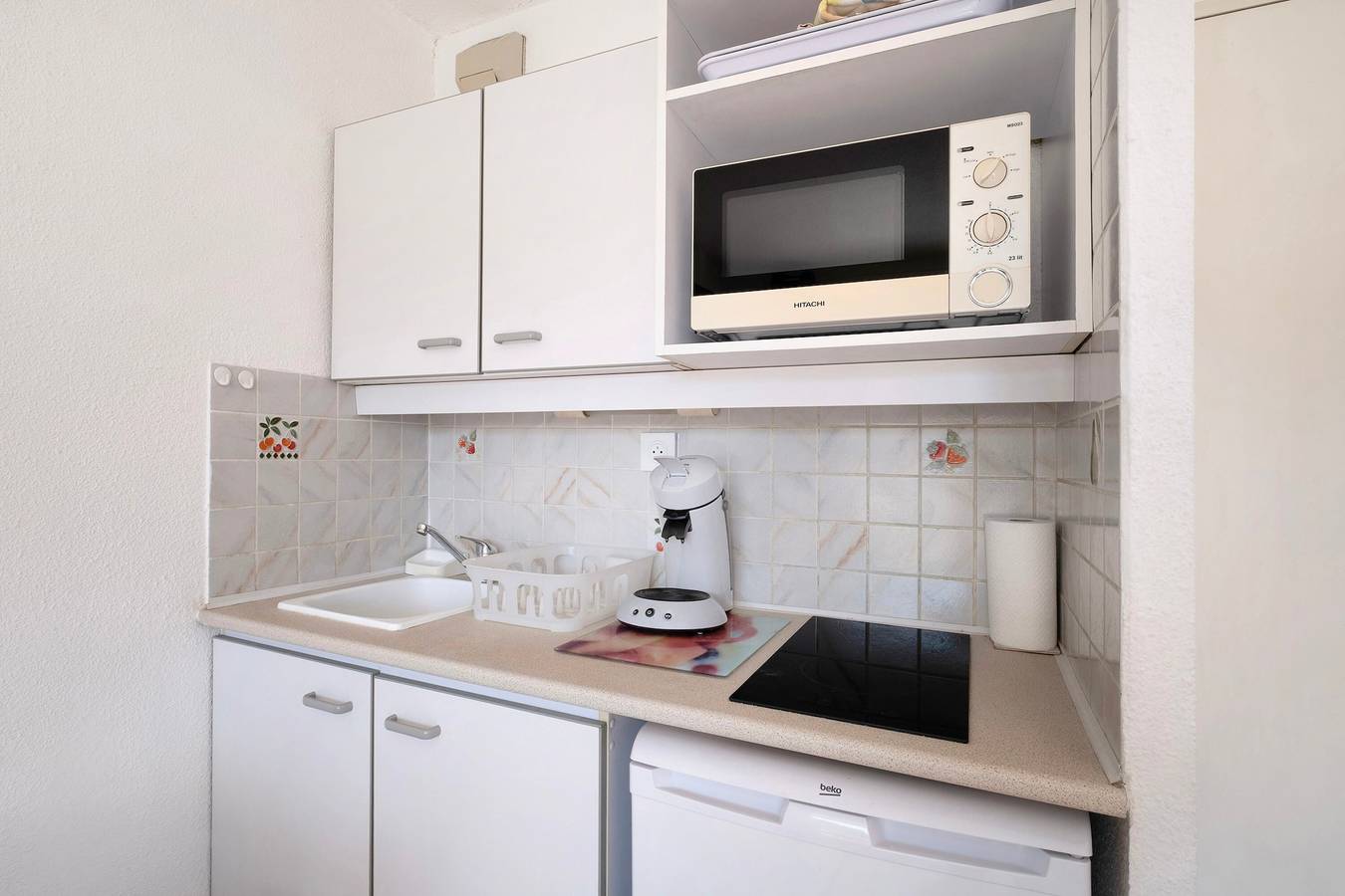 Studio 'L'oasis' met gedeeld zwembad, privéterras en airconditioning, foto 8